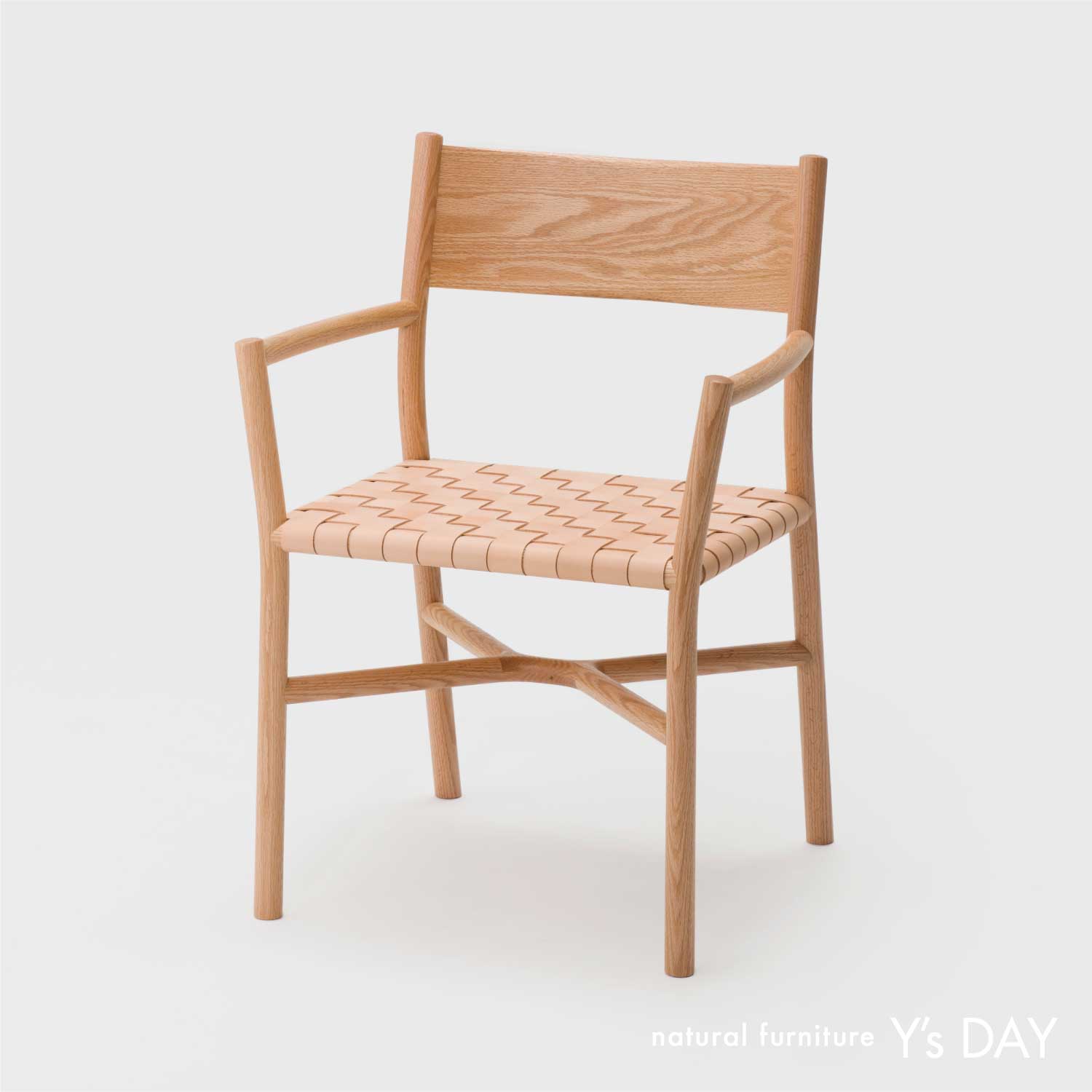 アリアケ アーム チェア / White(レッドオーク材)